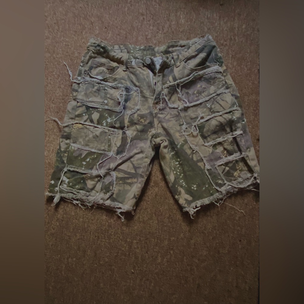Cargo denim shorts